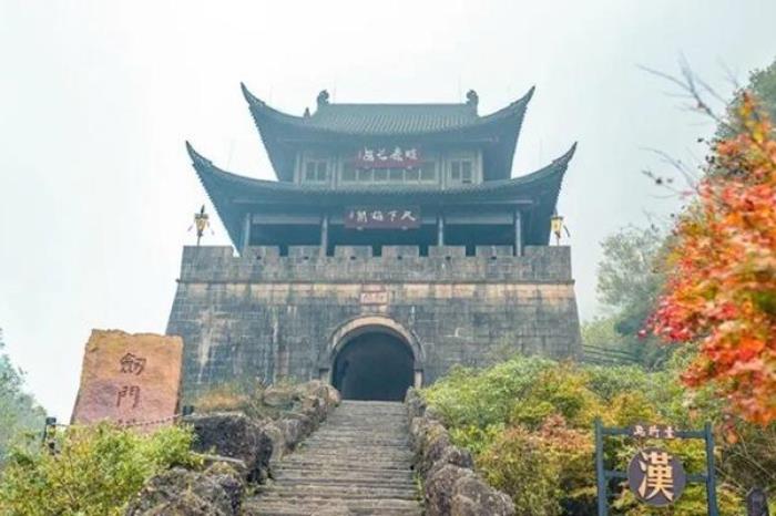 劍門關秋季有哪些旅游線路推薦