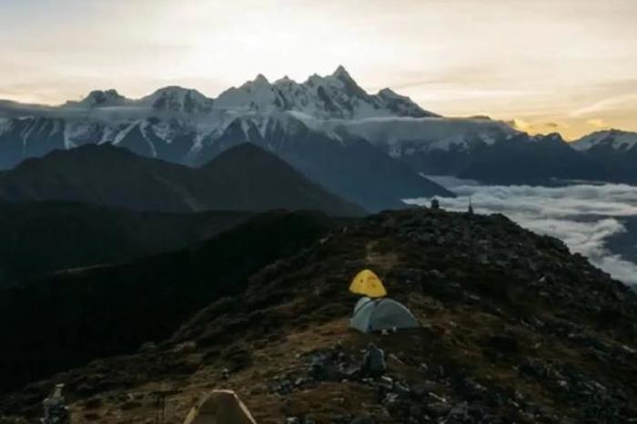南迦巴瓦峰日照金山最佳觀賞點位推薦