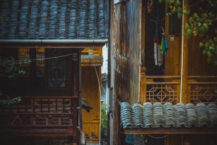 過(guò)年適合一個(gè)人去旅游的地方有哪些?這25個(gè)比較好的地方非常適合散心
