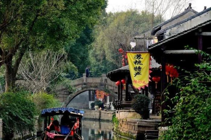過(guò)年適合一個(gè)人去旅游的地方有哪些?這25個(gè)比較好的地方非常適合散心