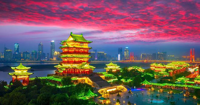 中國(guó)著名的四大名樓，迄今都已千年，而北方僅此一座！