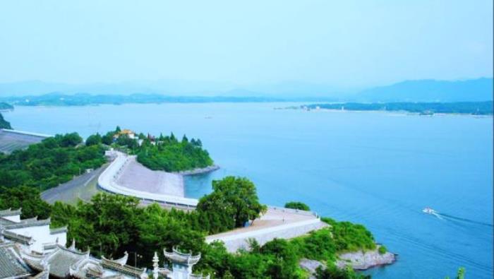 萬(wàn)佛湖風(fēng)景區(qū)