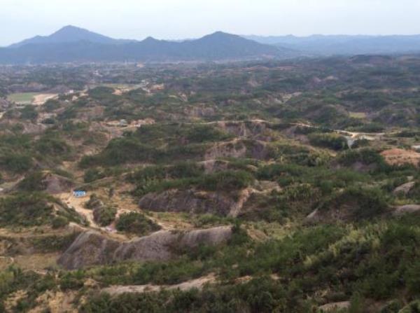 湖南岳陽玻璃橋景區石牛寨