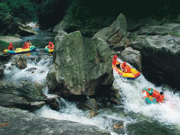 連云山峽谷漂流