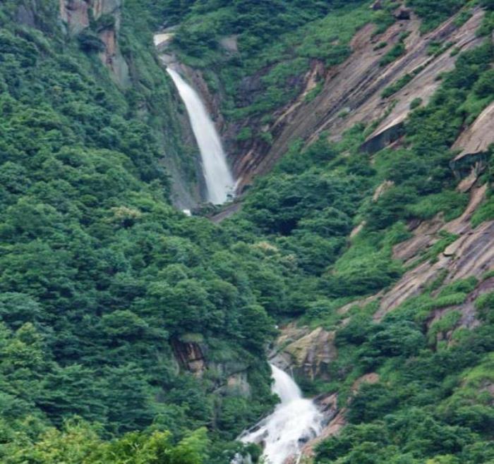 青陽九子巖景區