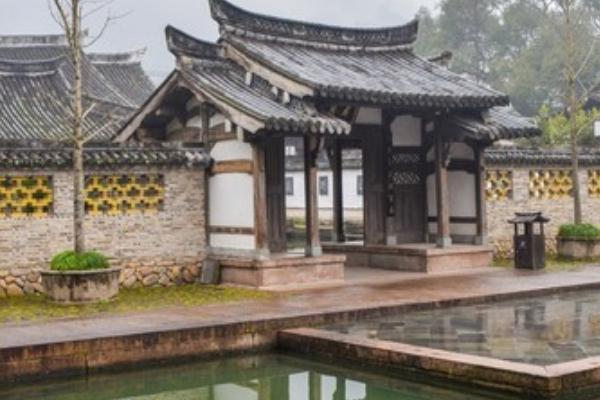 巖頭古村