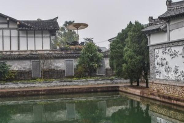 巖頭古村