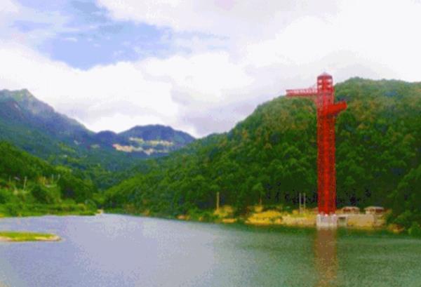 三角山旅游度假區勇者蹦極