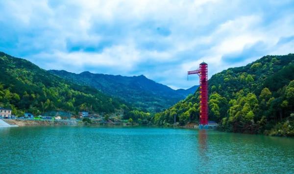 三角山旅游度假區勇者蹦極