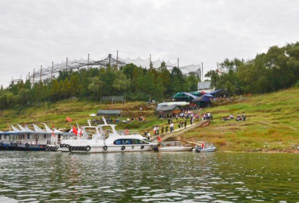 瀛湖翠屏島