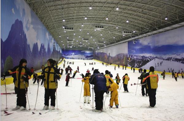 秦嶺四季室內滑雪館