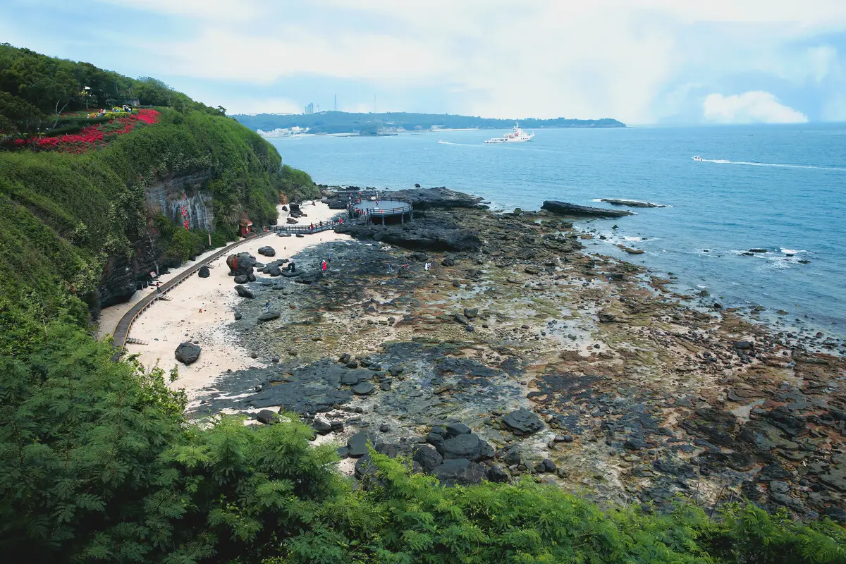 鱷魚山景區(qū)