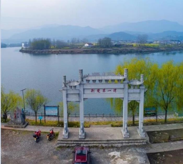 回龍灣風景區