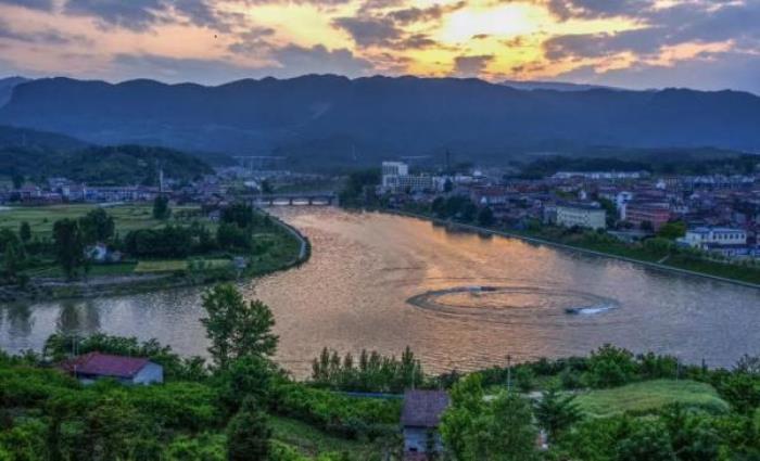 回龍灣風景區