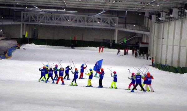 秦嶺四季室內滑雪館