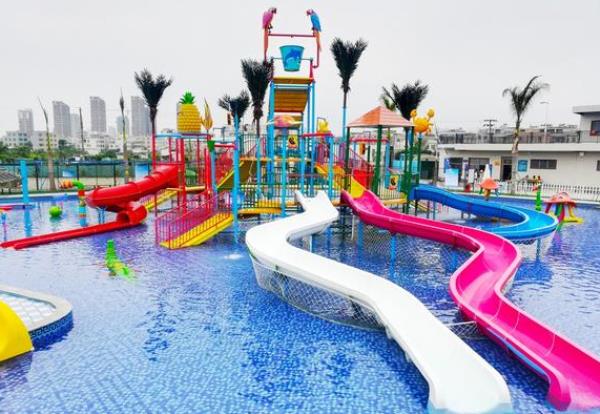 藍月灣水上樂園