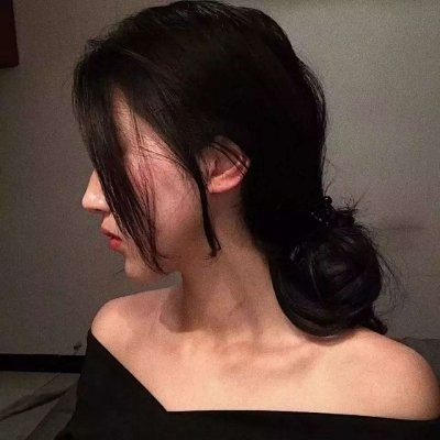 普寧私人導(dǎo)游陪玩游泳教練吉翠琴