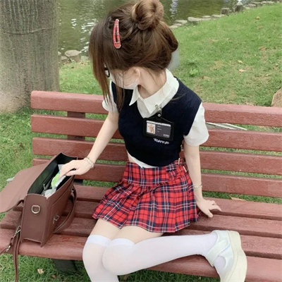 長(zhǎng)沙美女伴游預(yù)約在讀生漆雕儷