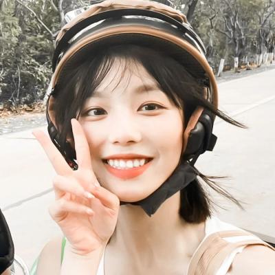 萬寧結伴游玩二級空姐焦穎璐