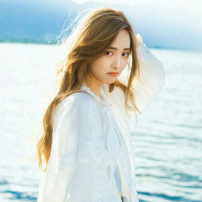 赤水私人導(dǎo)游表演模特饒芬荷