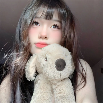 武漢陪游女孩群演危靈波
