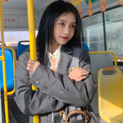 冀州結(jié)伴游玩乘務(wù)空姐首又琴